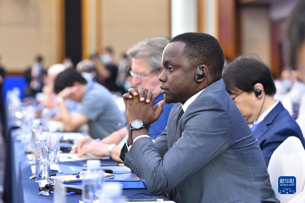 全球人权治理高端论坛在京举办