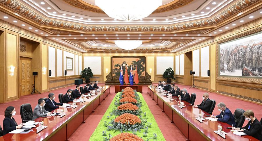 习近平会见新西兰总理希普金斯