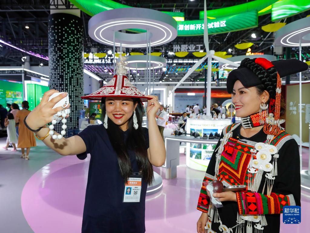 第十九届中国西部国际博览会开幕