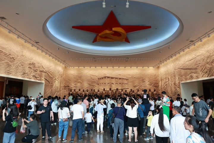 在新时代赶考路上勇毅前行——热烈庆祝中国共产党成立102周年