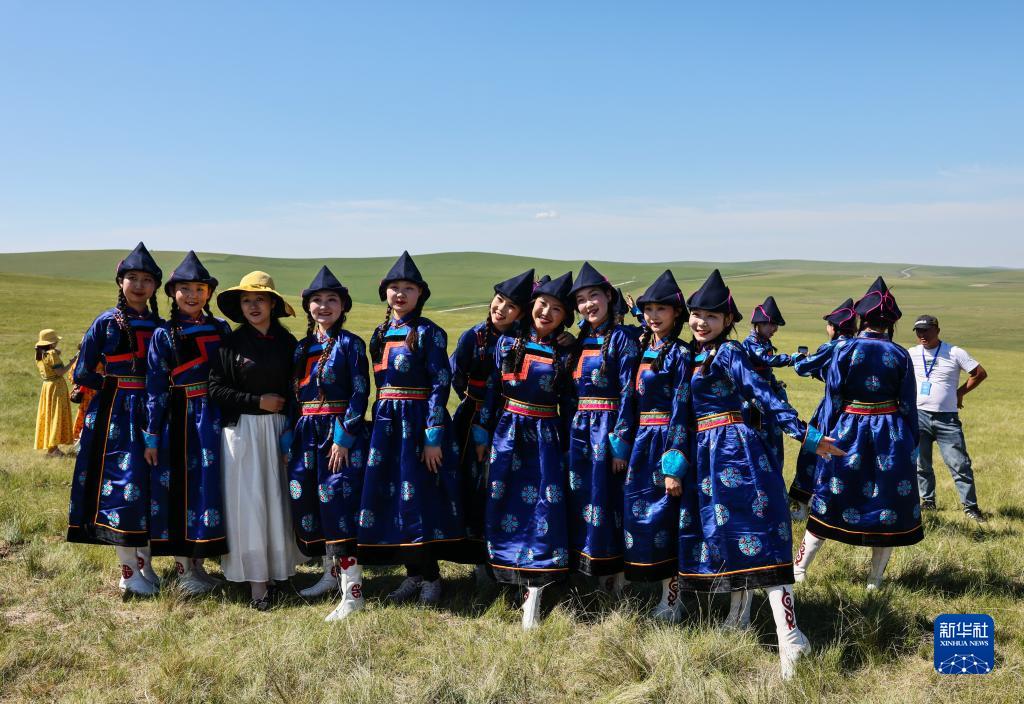 第二届内蒙古呼伦贝尔大草原文化亚星体育旅游节开幕(图30)