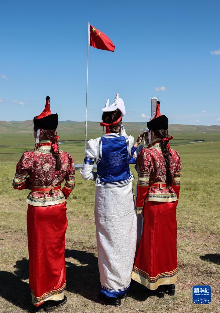 第二届内蒙古呼伦贝尔大草原文化亚星体育旅游节开幕(图33)