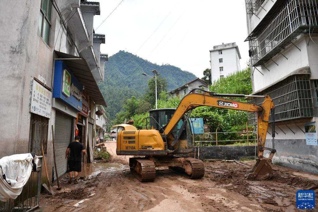 湖南湘西：强降雨过后抢险救灾