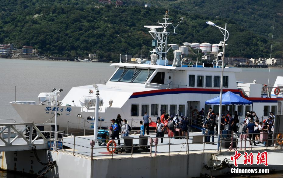 两岸“小三通”航线暑运升温