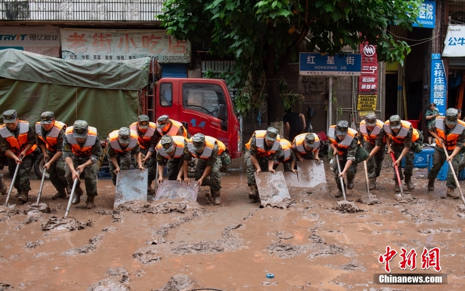 直击重庆万州抗洪抢险一线 直击重庆万州抗洪抢险一线