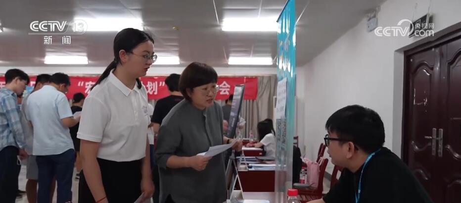 访企拓岗 精准帮扶 护航毕业生就业路