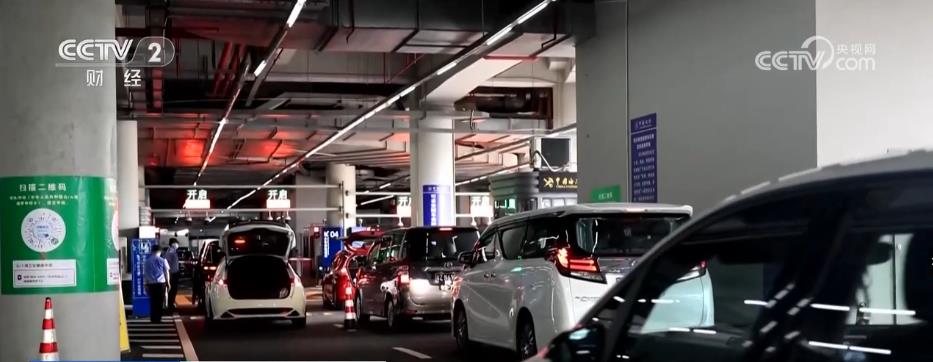 “港车北上”实施满半月 港澳单牌车通关量占口岸每日客车通关总量五成以上