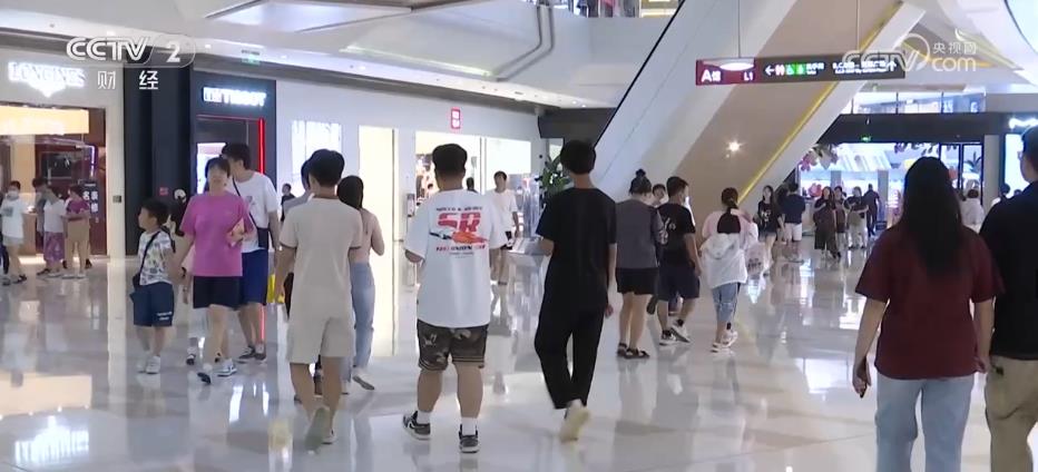 “港车北上”实施满半月 港澳单牌车通关量占口岸每日客车通关总量五成以上