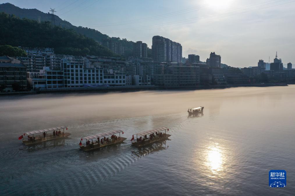 浙江建德：新安江上享清凉