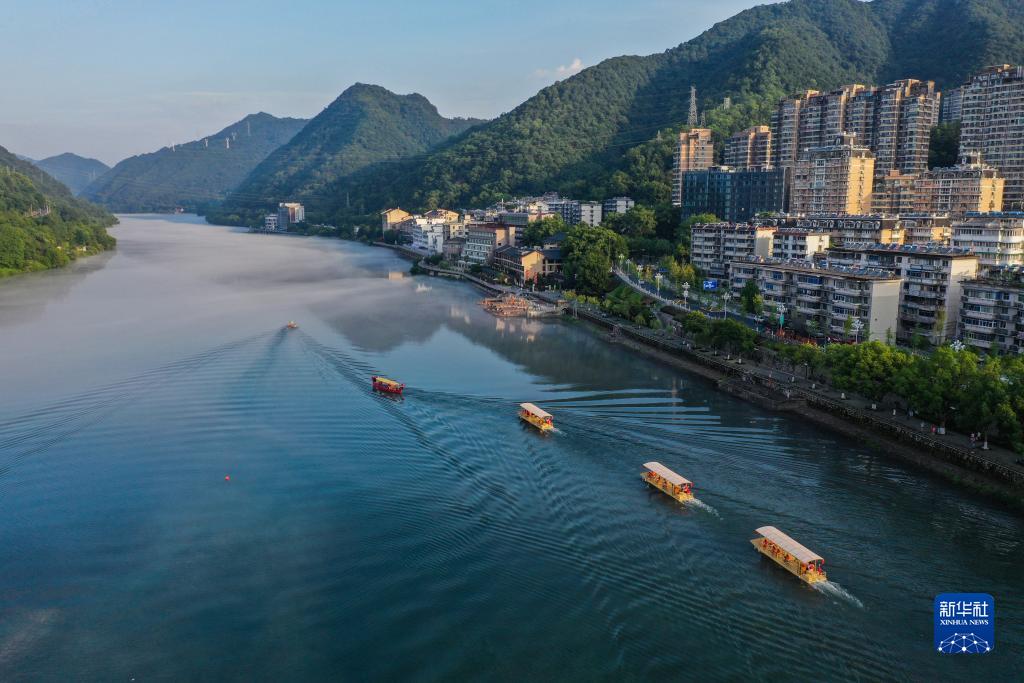 浙江建德：新安江上享清凉