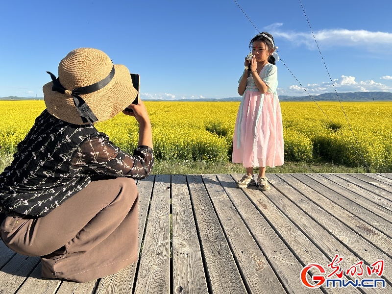 我们的家园丨【组图】若诗若画若尔盖 大河安澜油菜香