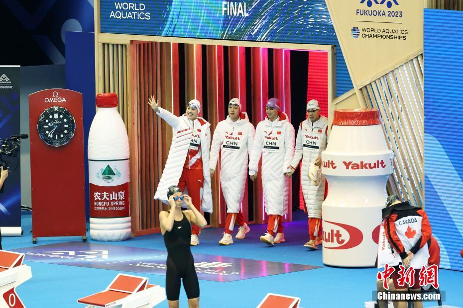 福冈游泳世锦赛：女子4×100米自由泳接力中国队摘铜