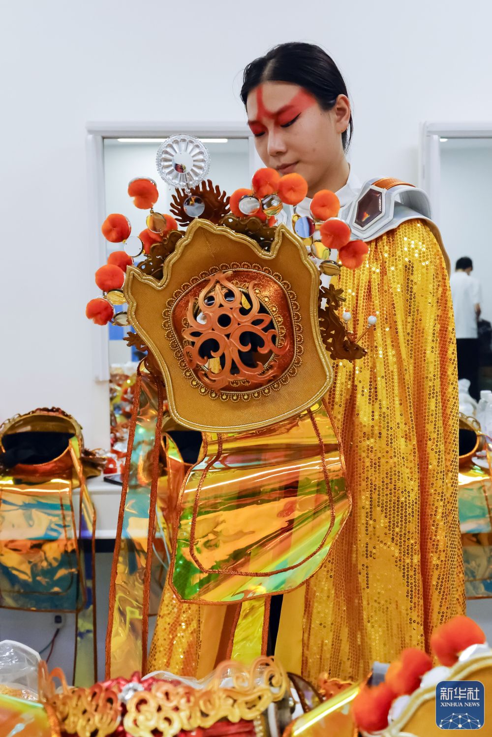 成都大运会丨开幕式背后的故事——喜怒哀乐一张脸