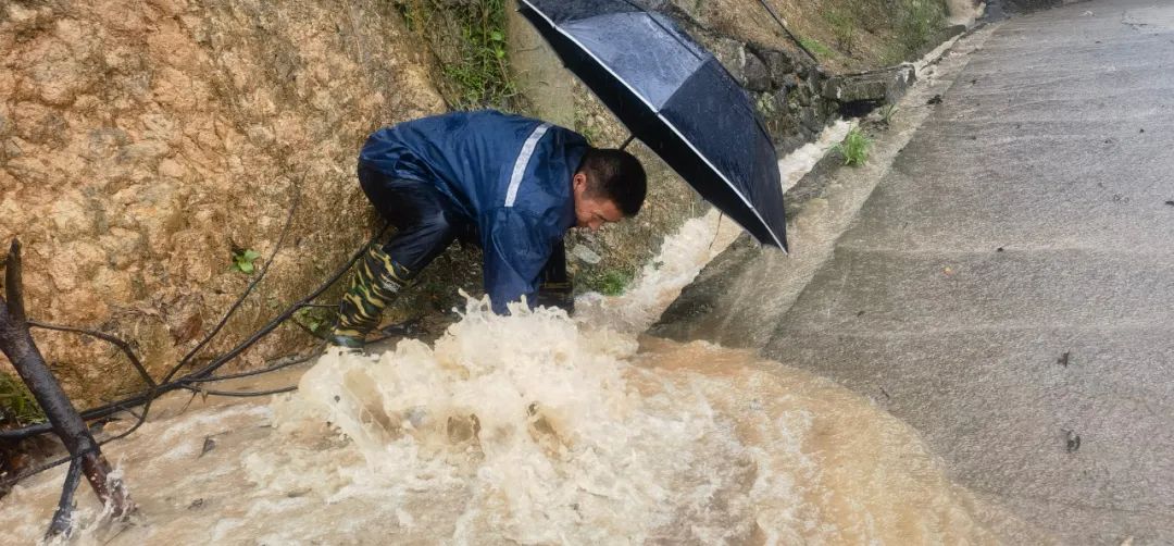 浙江泰顺:防汛防台有你们,安心!