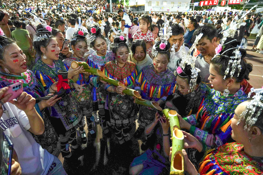 追“球”向未来——写在贵州“村超”总决赛之际