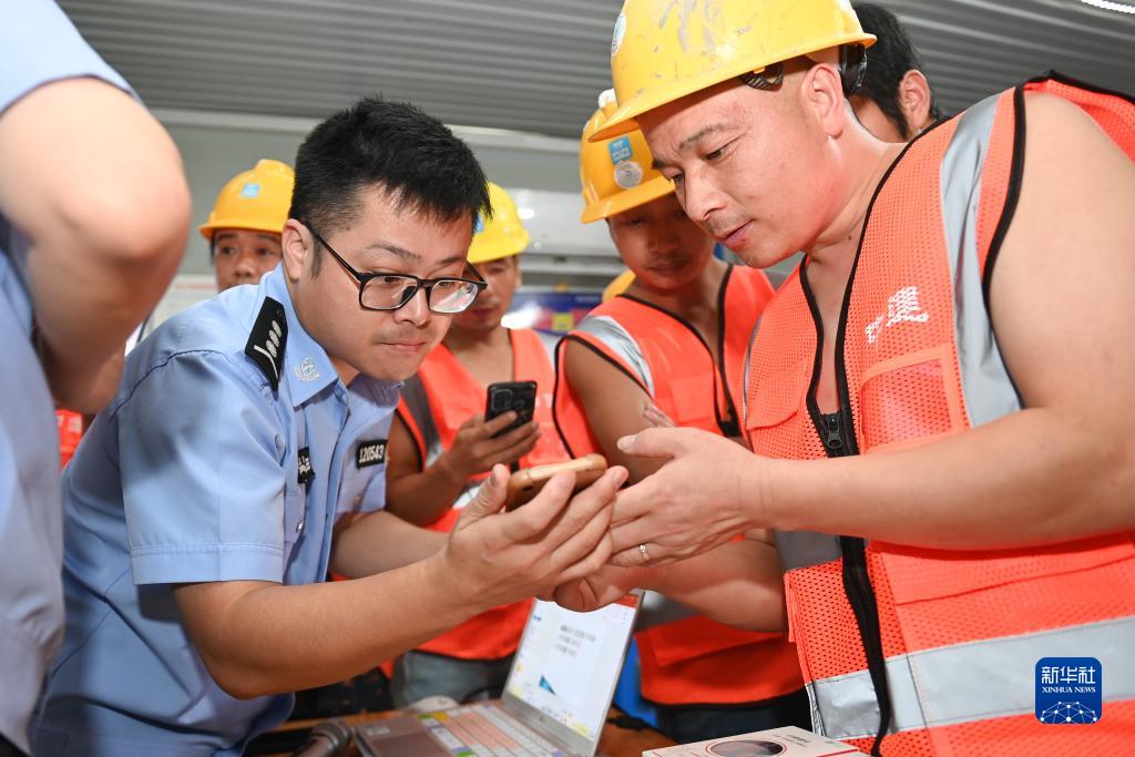 杭州：反诈宣传进工地