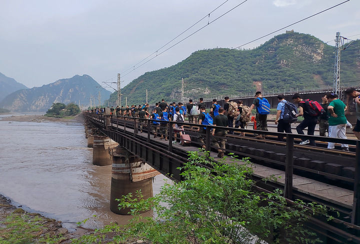 为了每位旅客都平安——丰沙线三趟列车乘组人员回顾风雨时刻