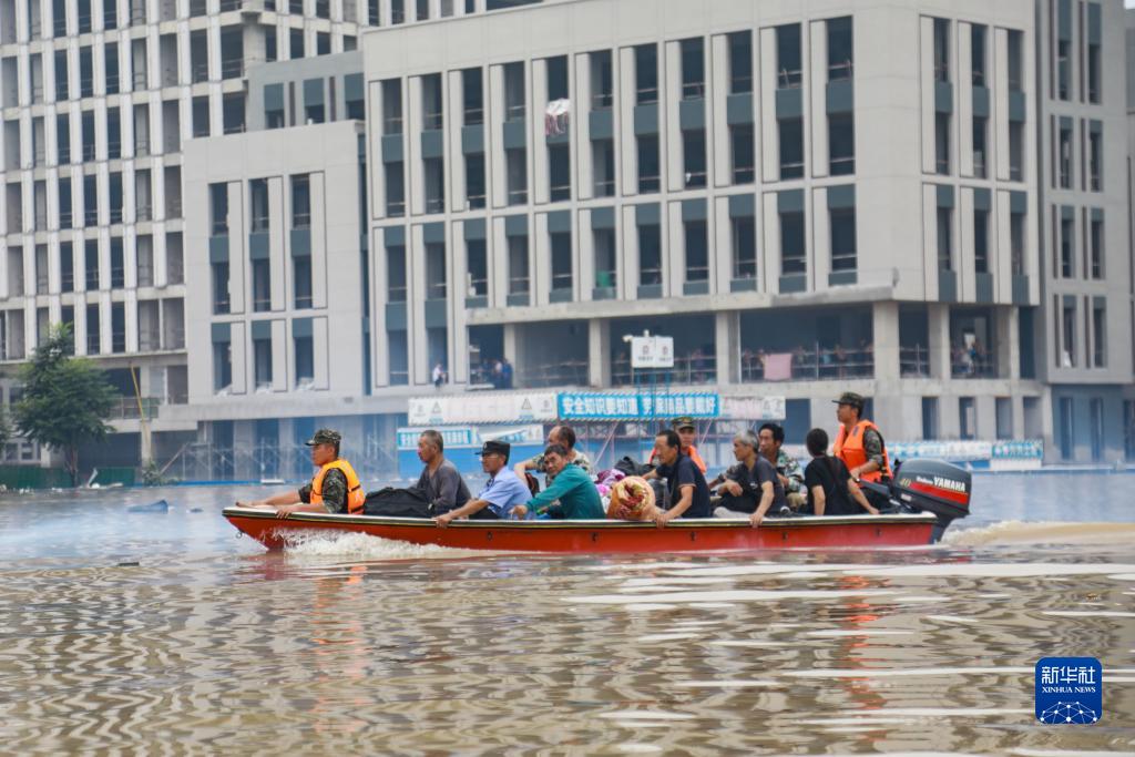 人民至上 使命必达——解放军和武警部队防汛救灾直击