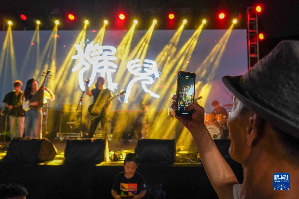 四季中国丨夏日树山村