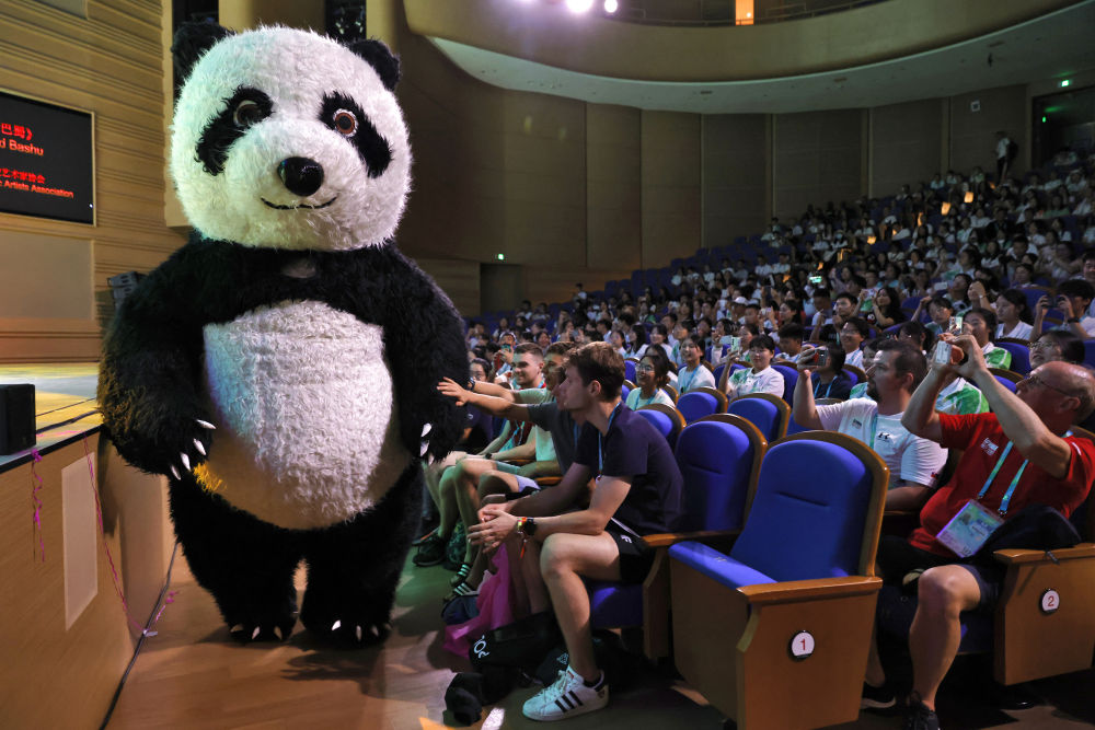 成都大运会 | “大运之城”五彩魅力让世界迷上中国风巴蜀韵