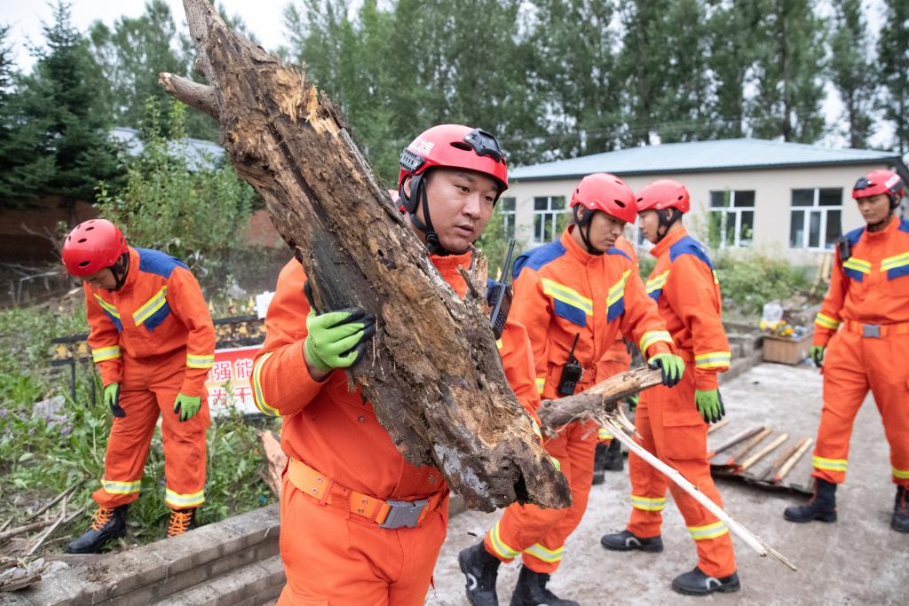 黑龙江全力抗击洪涝灾害 保卫民众生命财产安全