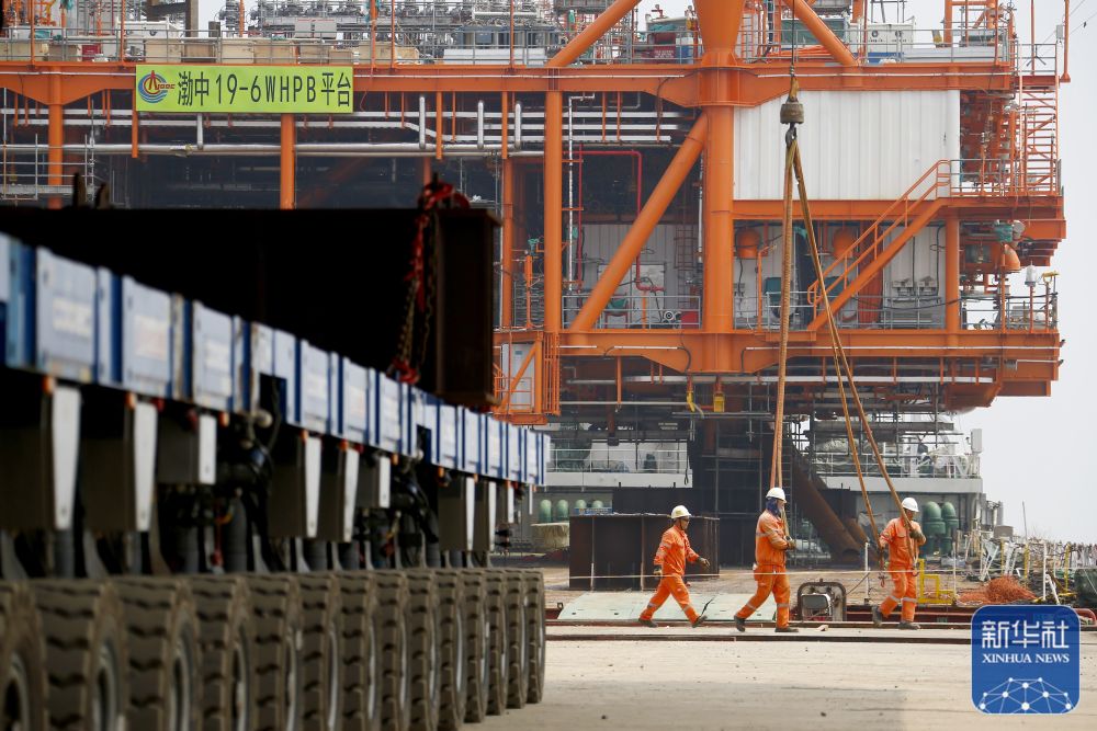 渤海首个千亿方大气田I期项目海上平台在工厂建造完工