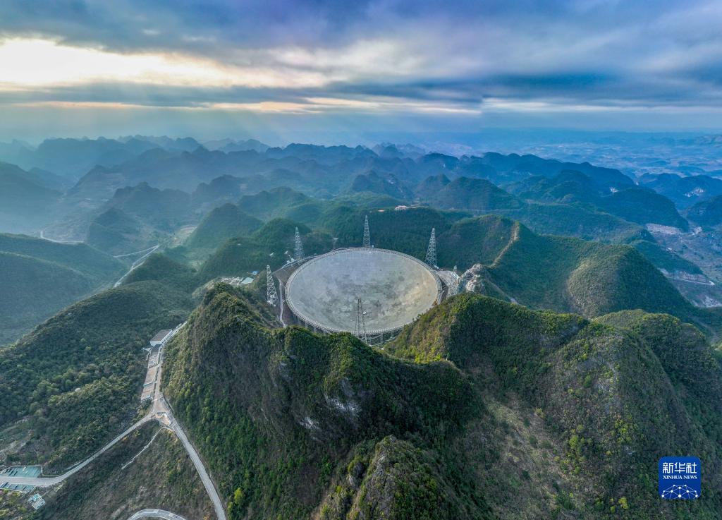 “中国天眼”发现脉冲星辐射新形态