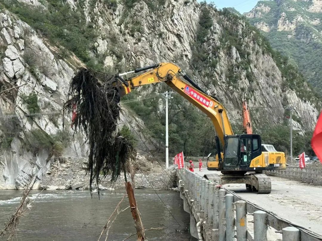 鏖战永定河！直击中央企业助力北京灾后基础设施重建