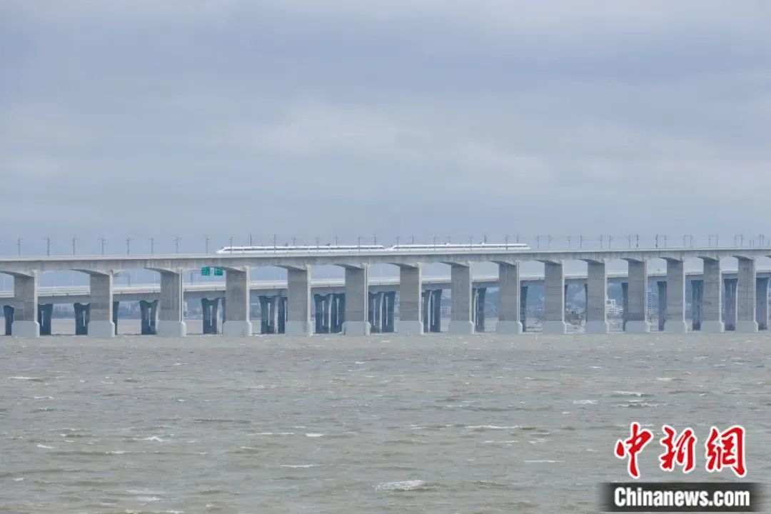 四个“最”揭秘时速最高的跨海高铁