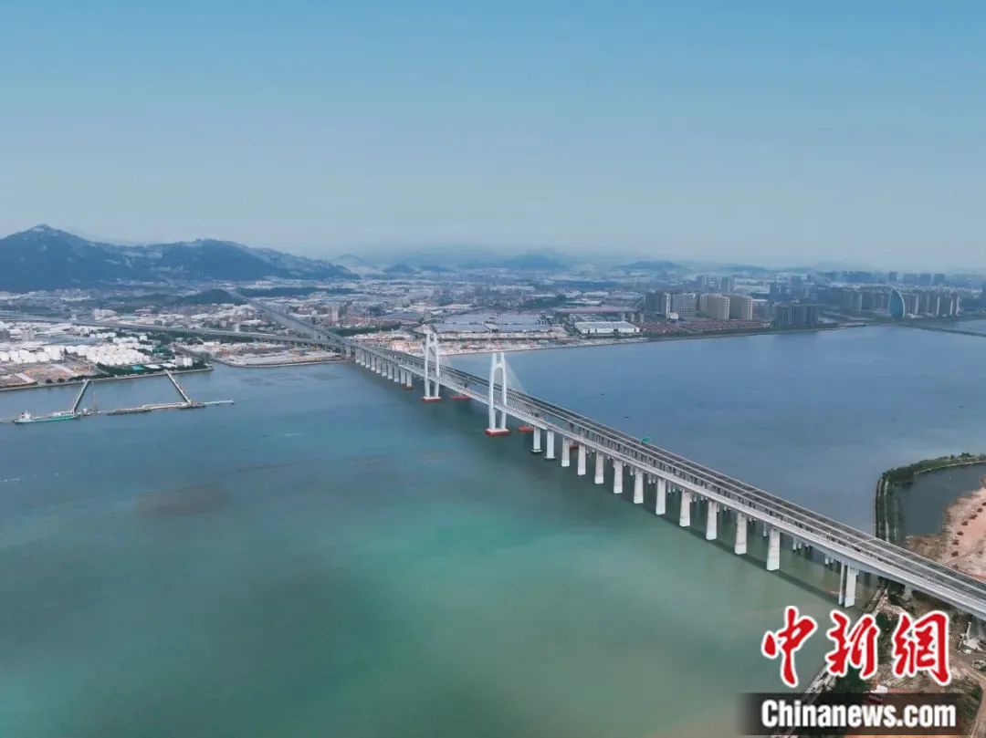 四个“最”揭秘时速最高的跨海高铁