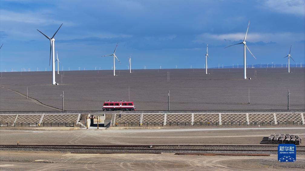 新疆：建设将淖铁路 打通“疆煤外运”新通道