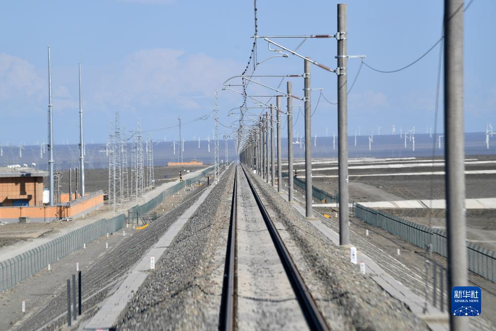 新疆：建设将淖铁路 打通“疆煤外运”新通道