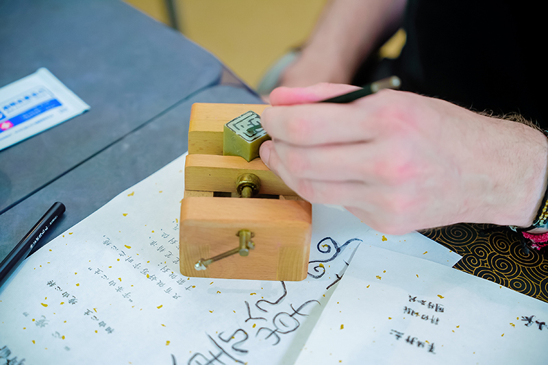 古巷寻非遗，龙岗焕光彩