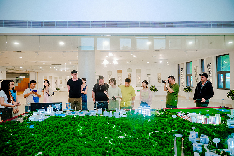 深圳龙岗：以科教建设融汇深港基因