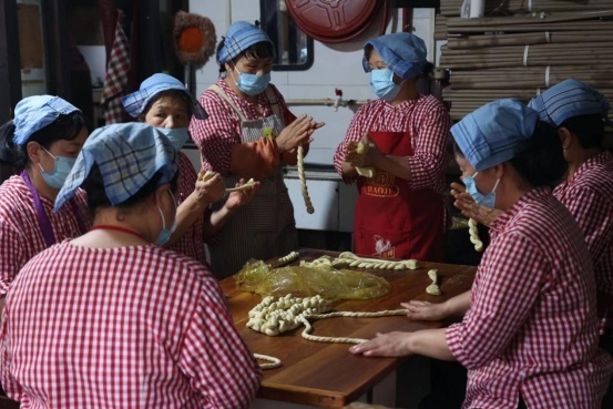 夜话袁家村，解码关中这个“网红村”咋“长红” | 高质量发展调研行&middot;陕西站