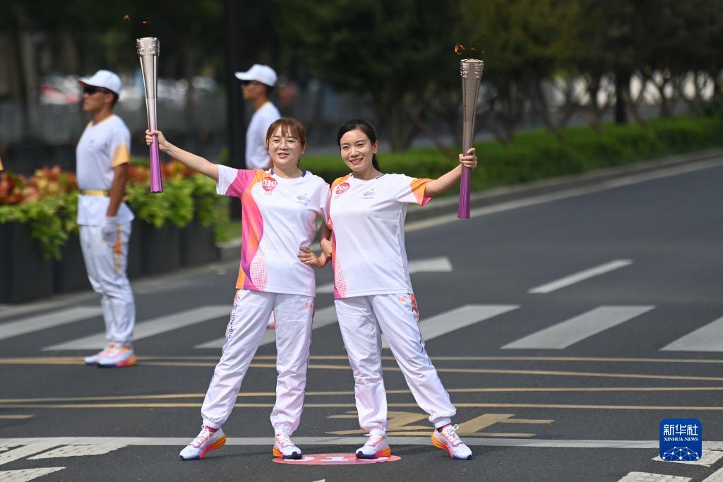 杭州亚运会火炬在台州传递