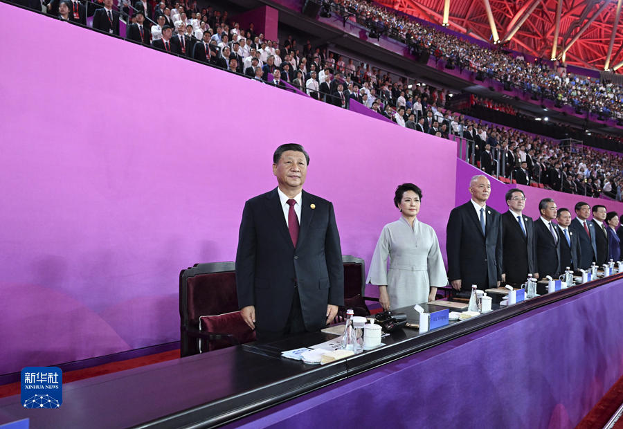 习近平出席第十九届亚洲运动会开幕式