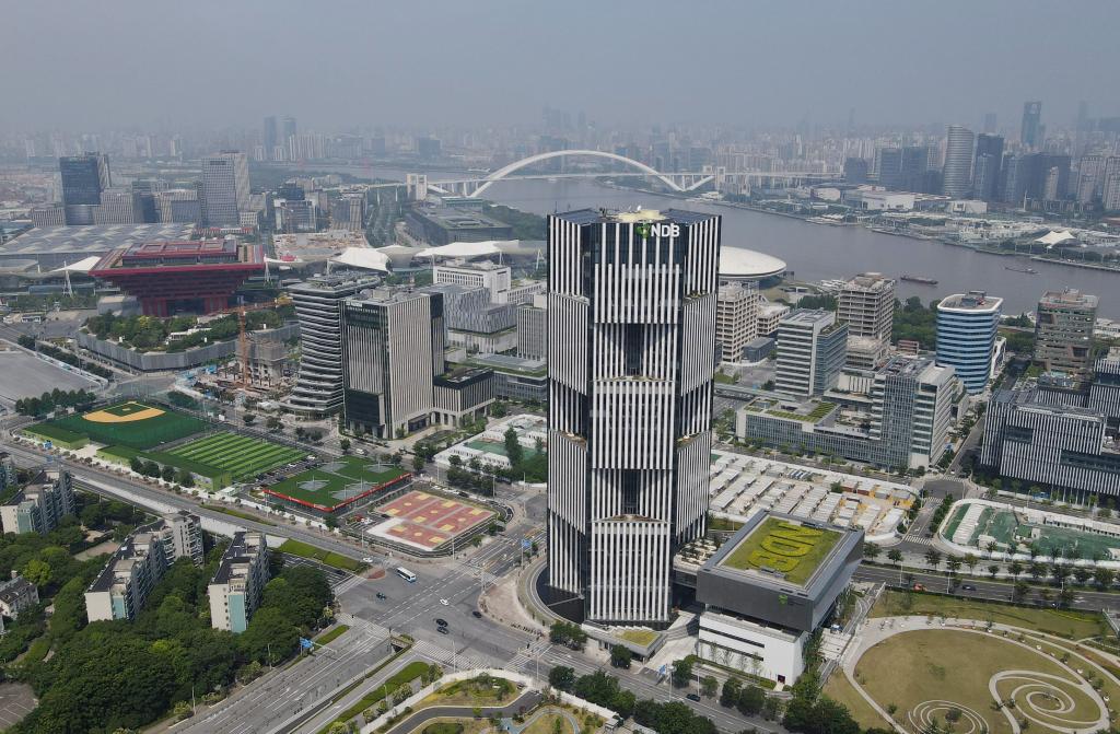 中国自贸区十年“领航”开放发展路