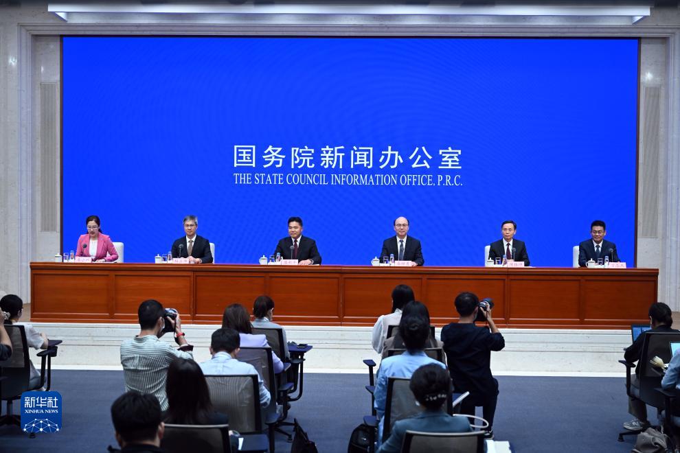 以开放促改革、以改革促发展的生动样板——商务部自贸区港建设协调司司长杨正伟谈自贸试验区十年建设