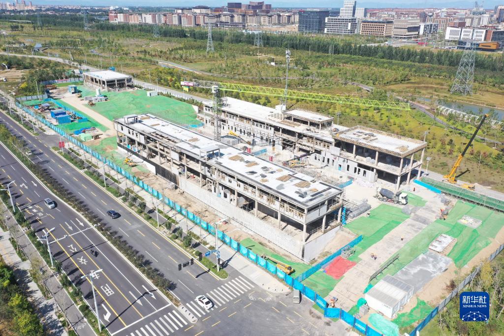雄安新区：启动区重点工程芳容初绽