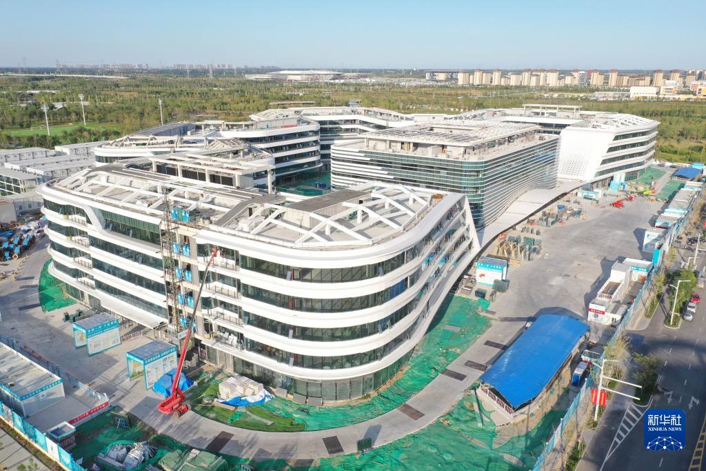 雄安新区：启动区重点工程芳容初绽