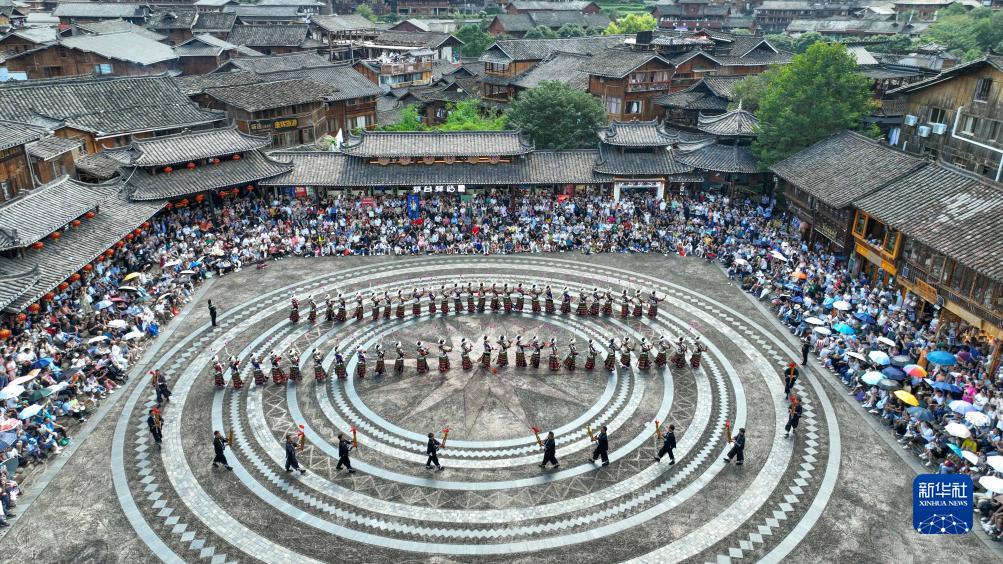 假期旅游热 祖国山河美