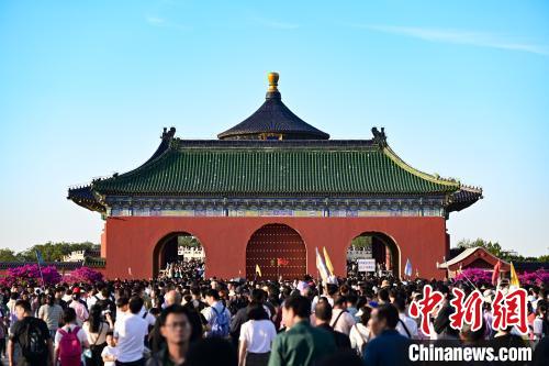 传统文化实力“圈粉” “双节”期间北京1263万人游公园