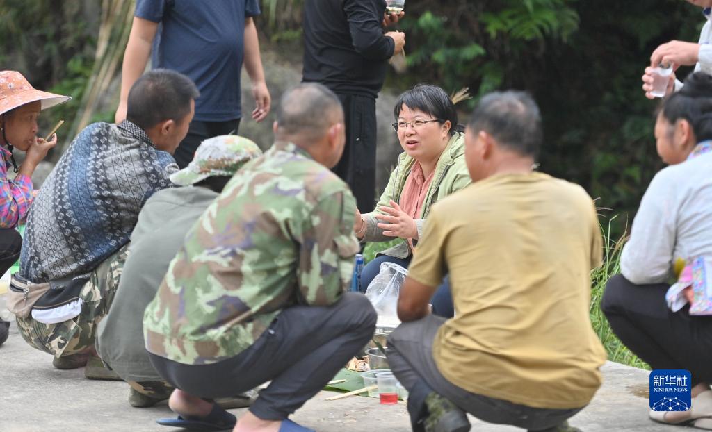 大学生村官杨宁:13年最美青春年华扎根大苗山