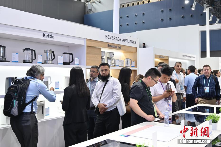 第134届广交会开幕 逾2.8万家企业拿订单拓市场