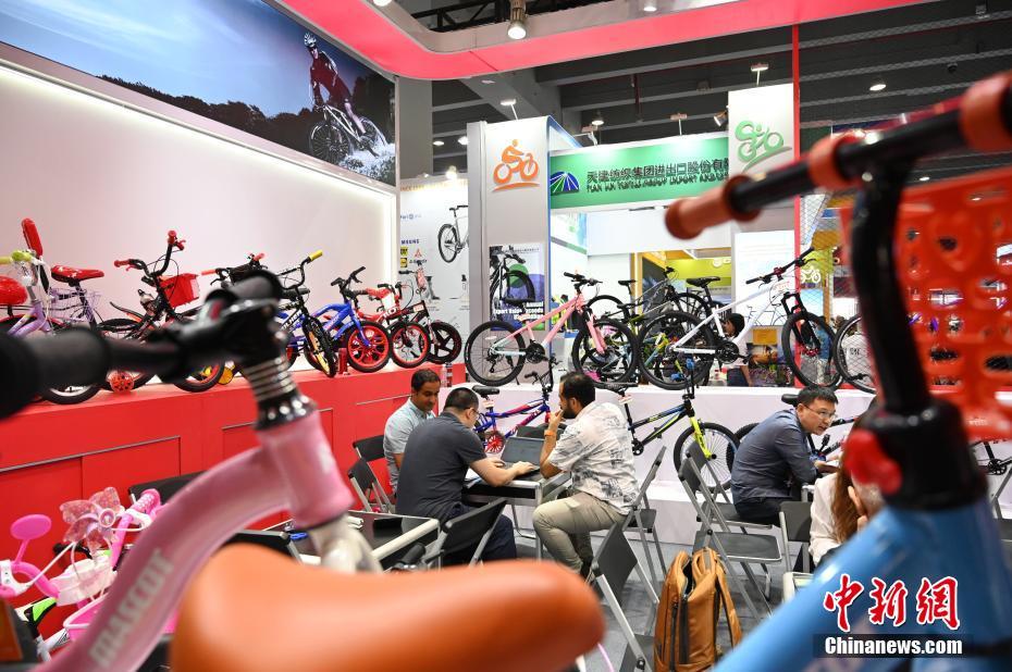 第134届广交会开幕 逾2.8万家企业拿订单拓市场