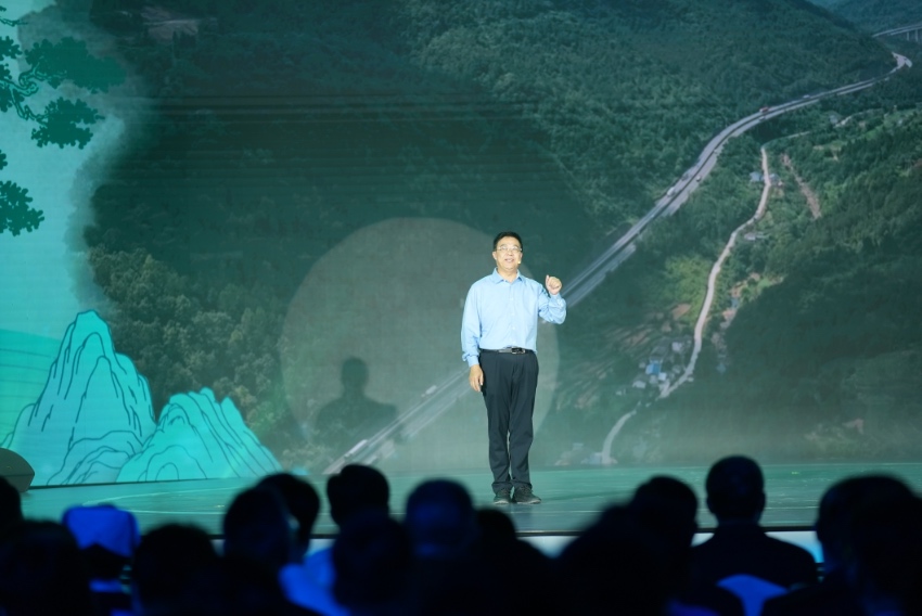 青春华章 | 青春,请回答 西华师范大学历史文化学院教授蔡东洲