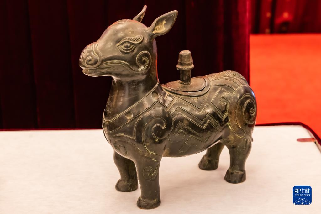 澳大利亚向中国返还流失文物艺术品与古生物化石