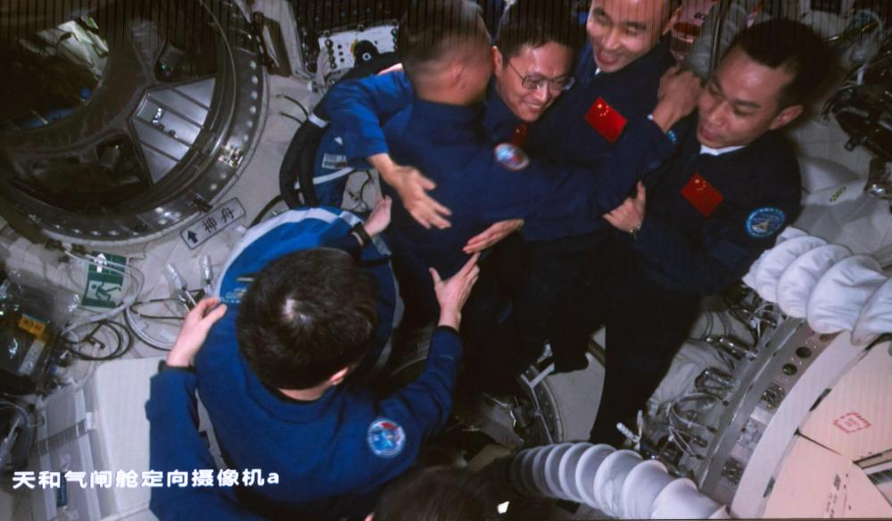 逐梦天宫启新程——写在神舟十七号载人飞船飞赴“天宫”之际