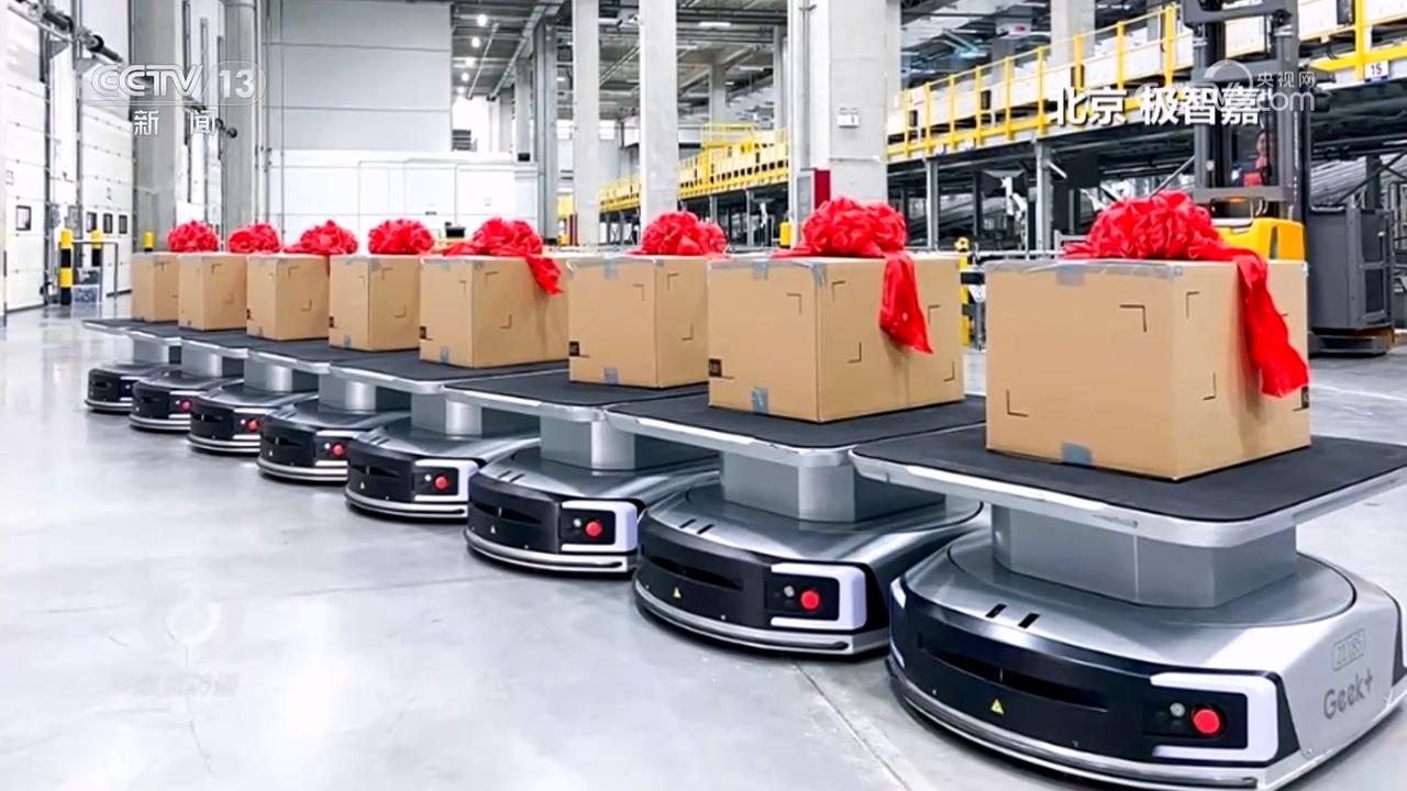 焦点访谈：中国机器人 跑出加速度